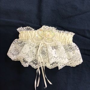 White Lace Bridal garter belt